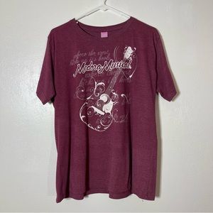 Medora Musical Graphic T-Shirt. Size XL. In excellent condition!
